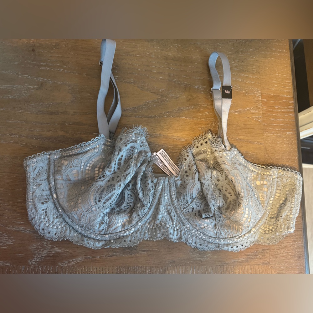 Victoria's Secret Gray Lace Underwire Bra